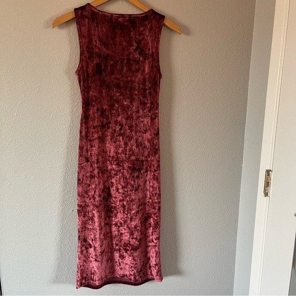 Derek Heart Burgundy Red Crushed Velvet Cutout Dress Women's Size Medium - Picture 4 of 4